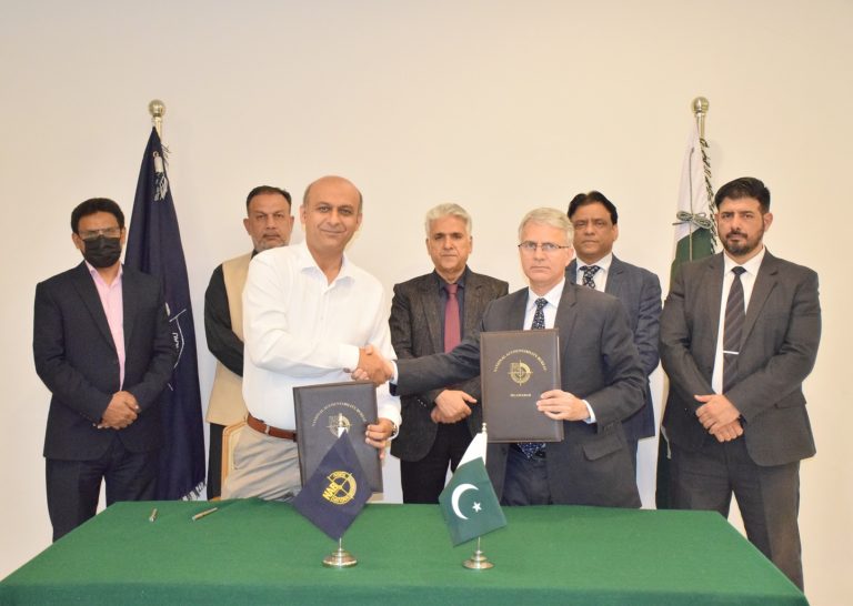 Signing of MoU between NAB and Shaheen Chemist on 26-03-25