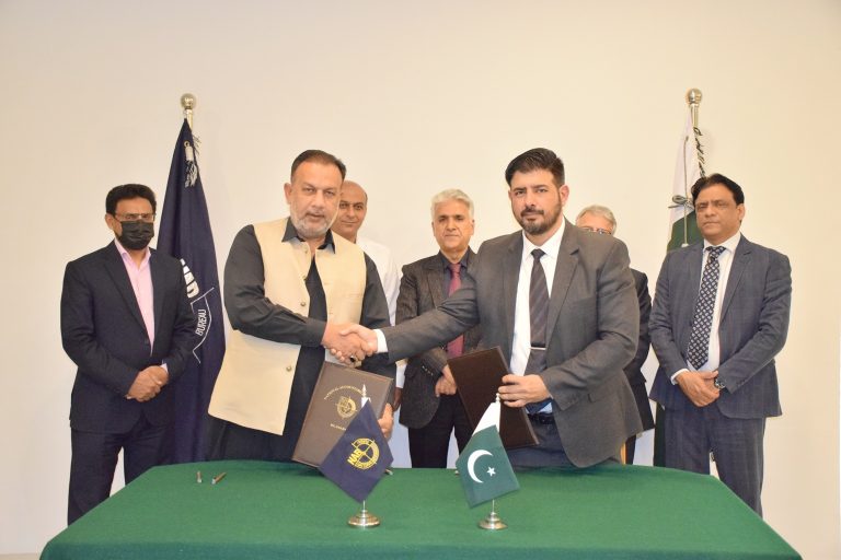 Signing of MoU between NAB and Shaheen Chemist on 26-03-25