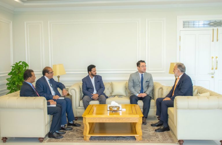 Meeting of Chairman NAB Gen (r) Nazir Ahmed with Mr. Jiang Chao, Bureau Chief of Xinhua News Agency on 5th November 2025.